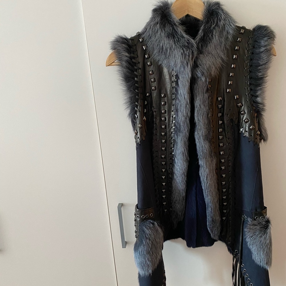 Fur vest